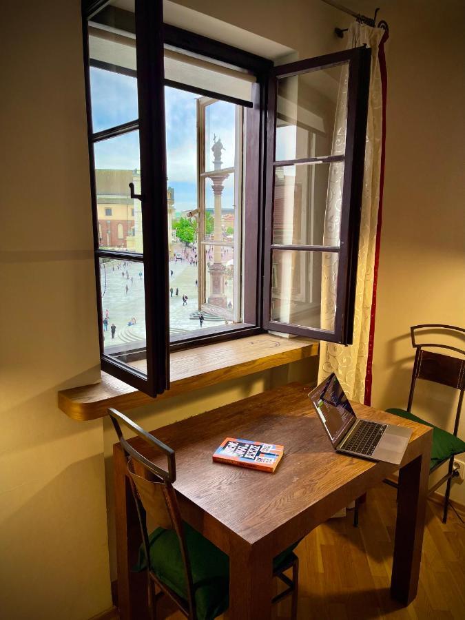 Old Town Best View Wifi 300 Mb/S Huge Screen Netflix Appletv Amazontv ワルシャワ エクステリア 写真