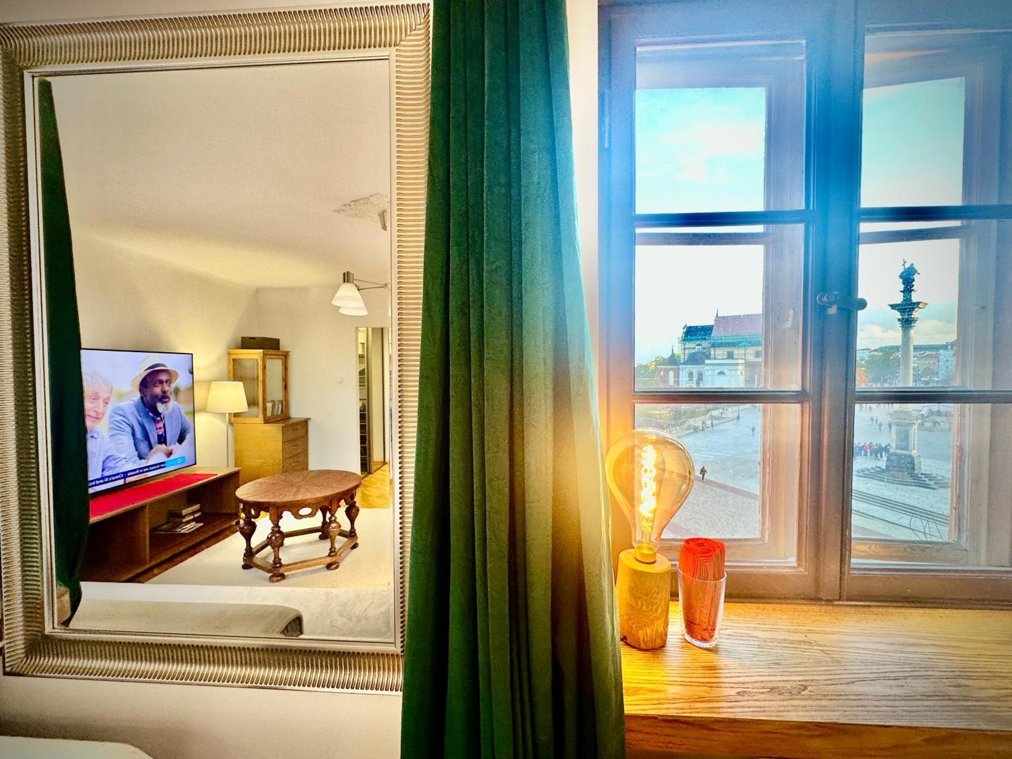 Old Town Best View Wifi 300 Mb/S Huge Screen Netflix Appletv Amazontv ワルシャワ エクステリア 写真