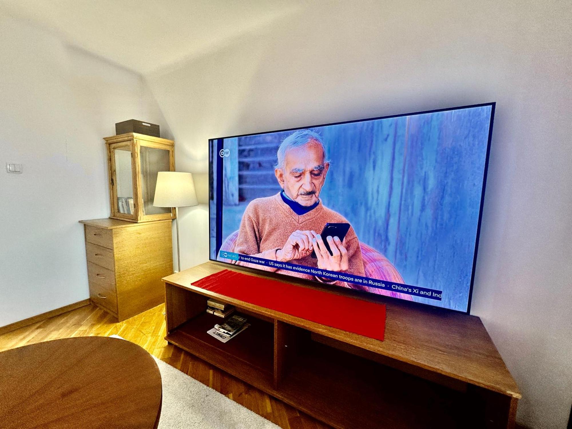 Old Town Best View Wifi 300 Mb/S Huge Screen Netflix Appletv Amazontv ワルシャワ エクステリア 写真
