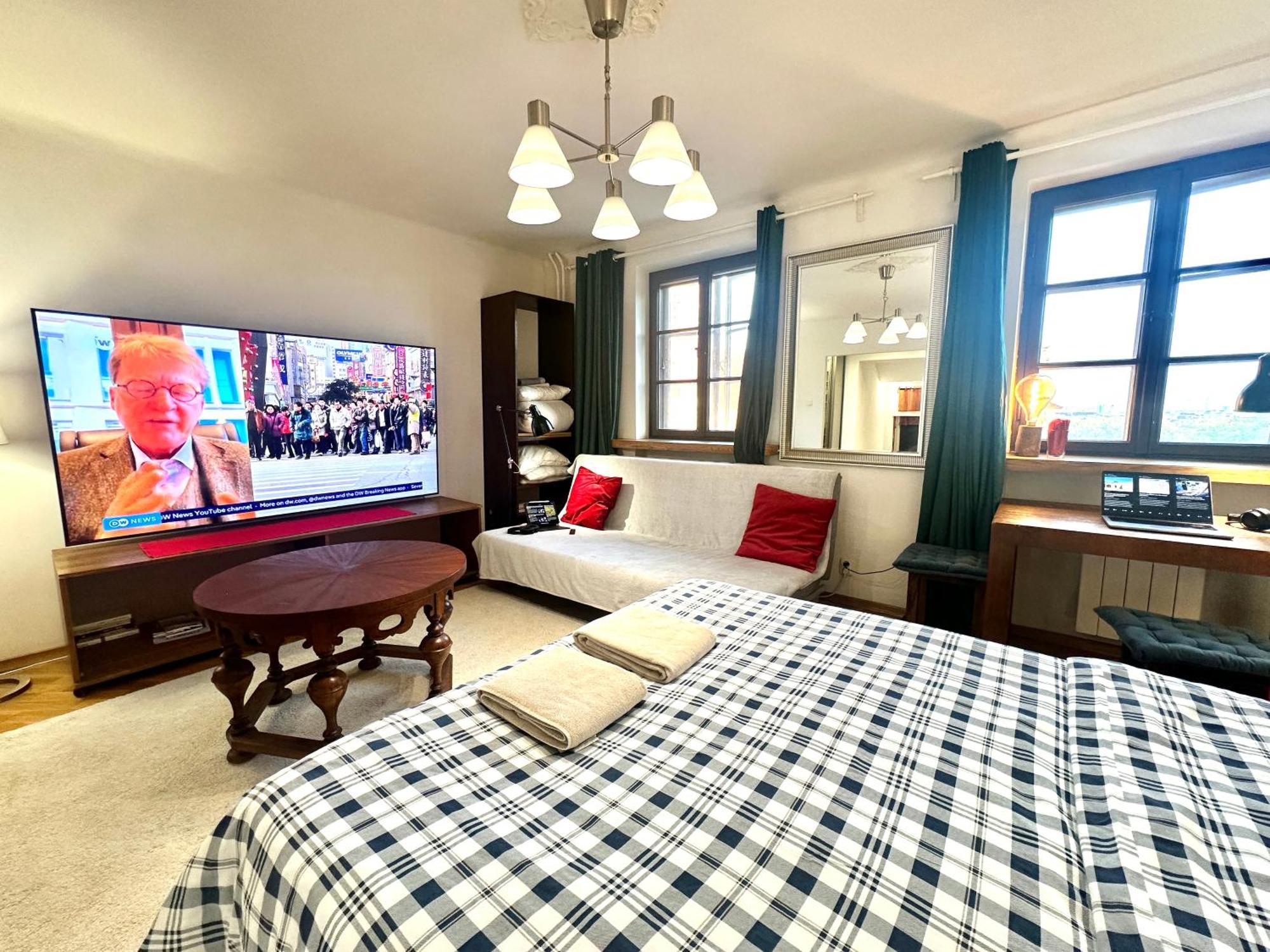 Old Town Best View Wifi 300 Mb/S Huge Screen Netflix Appletv Amazontv ワルシャワ エクステリア 写真
