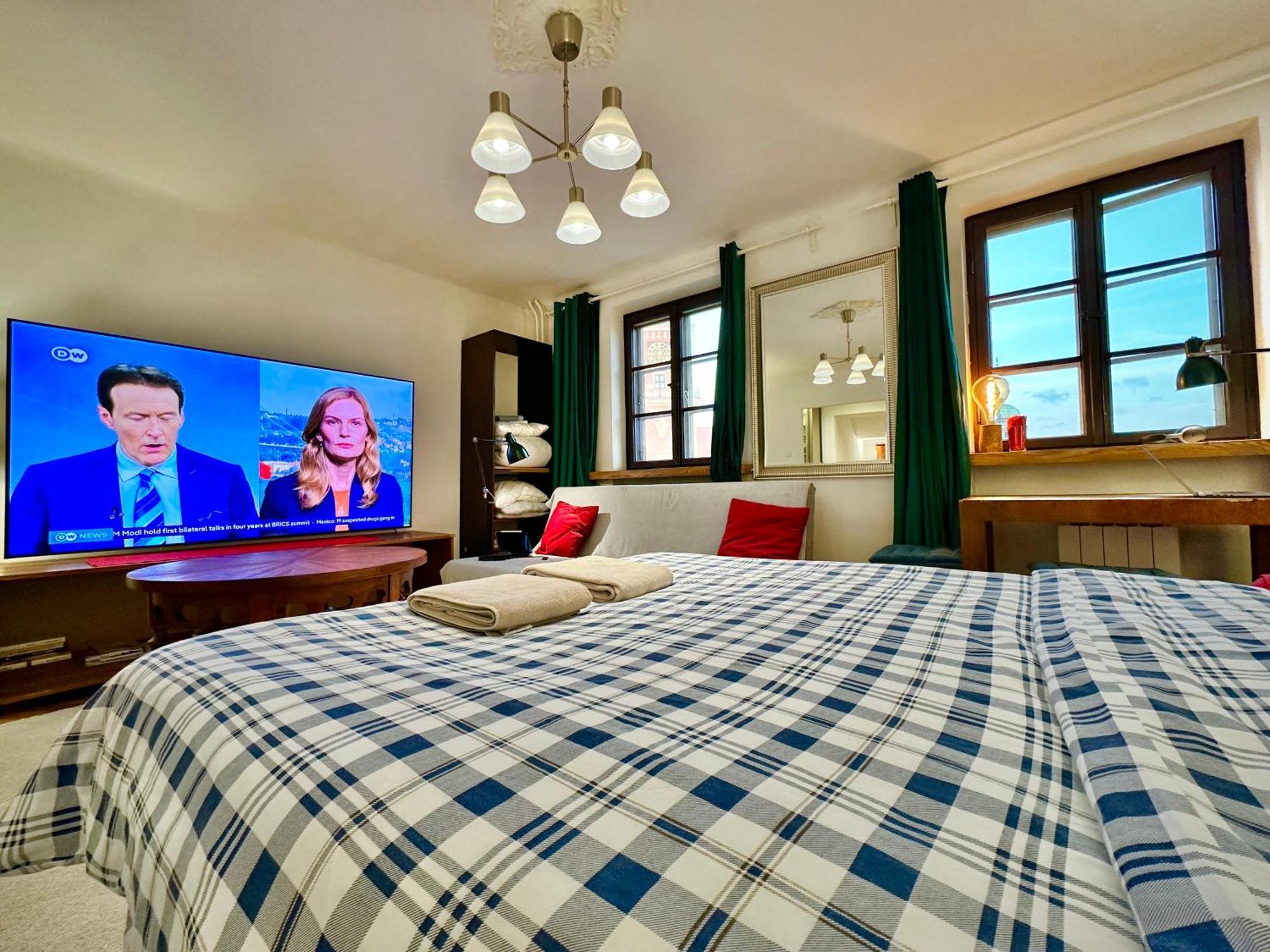 Old Town Best View Wifi 300 Mb/S Huge Screen Netflix Appletv Amazontv ワルシャワ エクステリア 写真